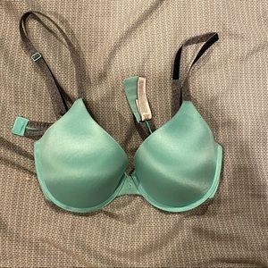 VS uplift semi demi mint green